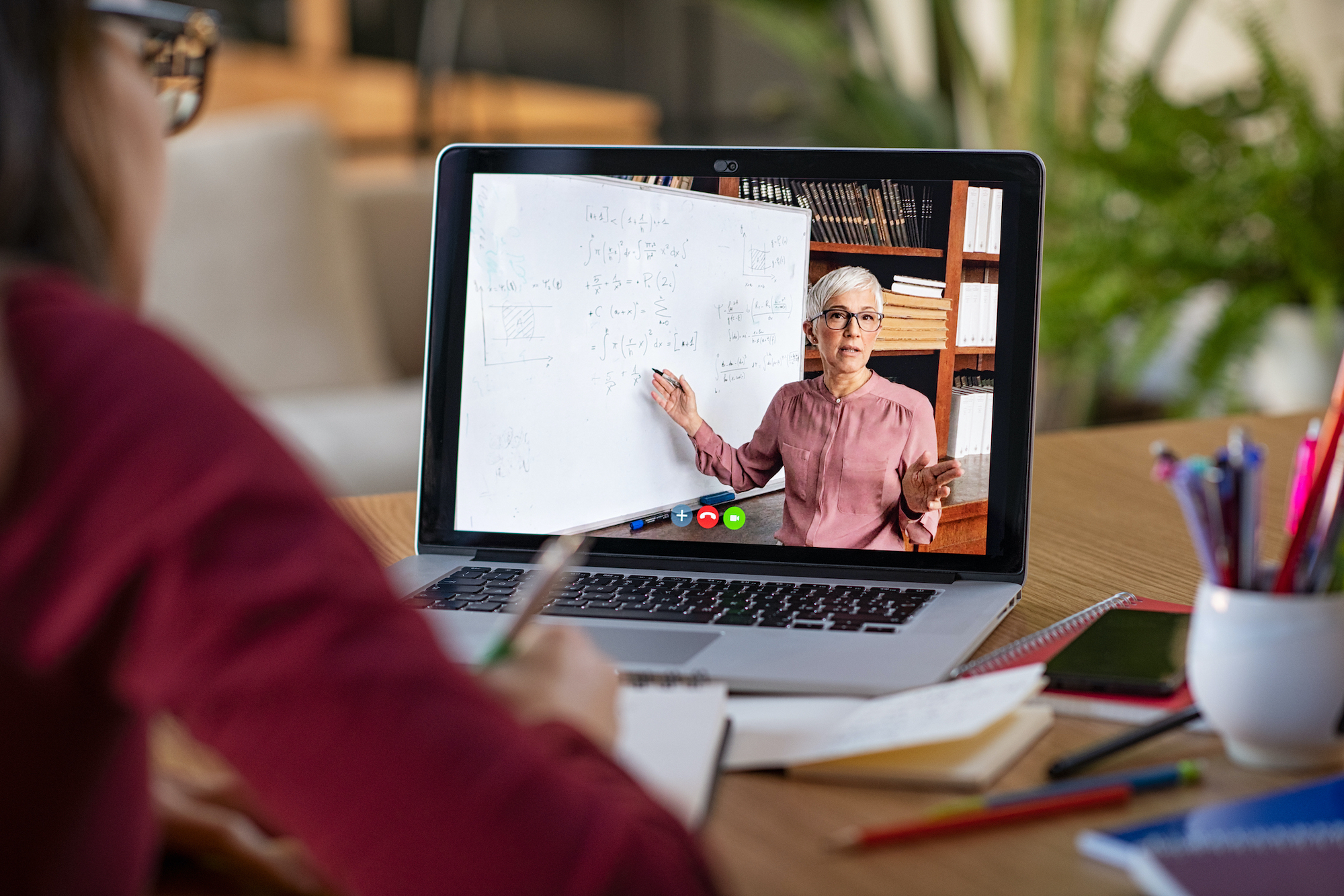 Online learning tips for students